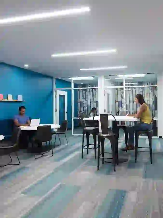 Mizzou students studying at RISE on 9th